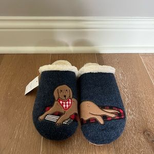 New with tags Lands End Womens Blue Felt Sherpa Slippers with dog